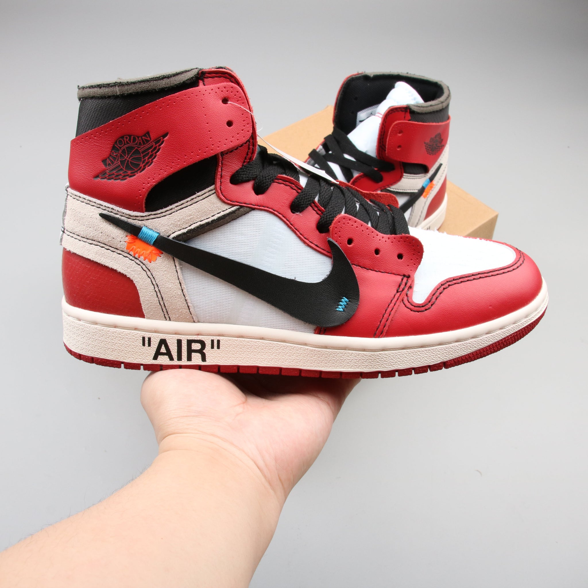 ΑΙR JОRDΑN 1 RETRO HIGH CHICAGO X OFF WHITE